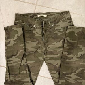 Levi's Camouflage Skinny Jeans